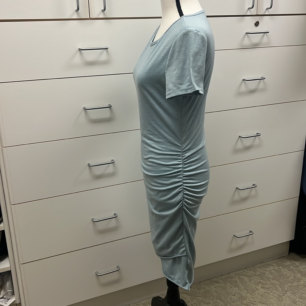 Dress - Picture 4 of 9